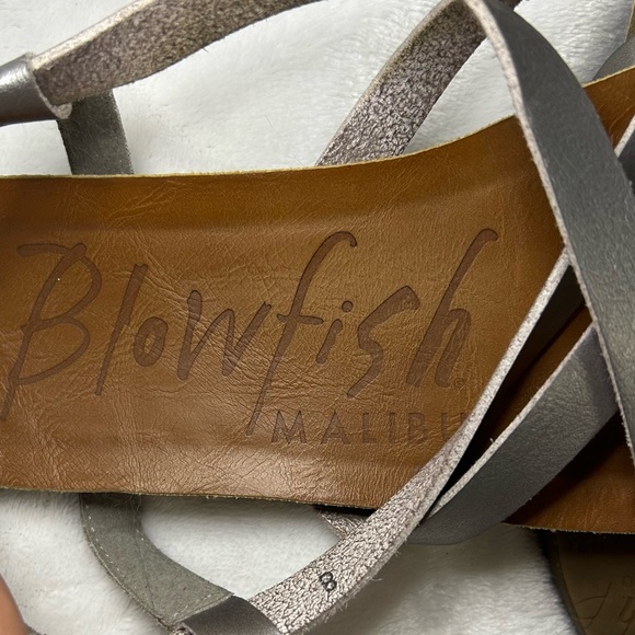 Blowfish Malibu Granola Fisherman Sandals 8 Silver - Picture 3 of 3